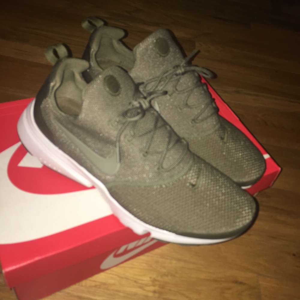 Olive Green Nike Presto